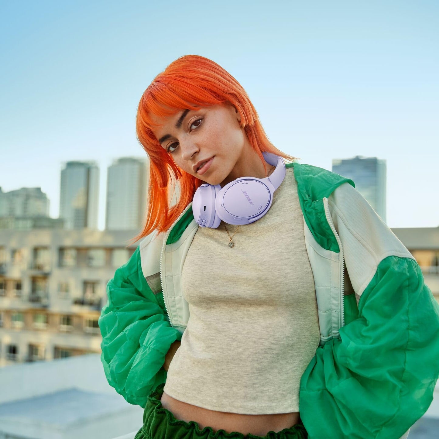 Bose QuietComfort Bluetooth Headphones, Wireless Headphones, Over Ear Noise Cancelling Headphones with Mic, Up To 24 Hours of Battery Life, White Smoke