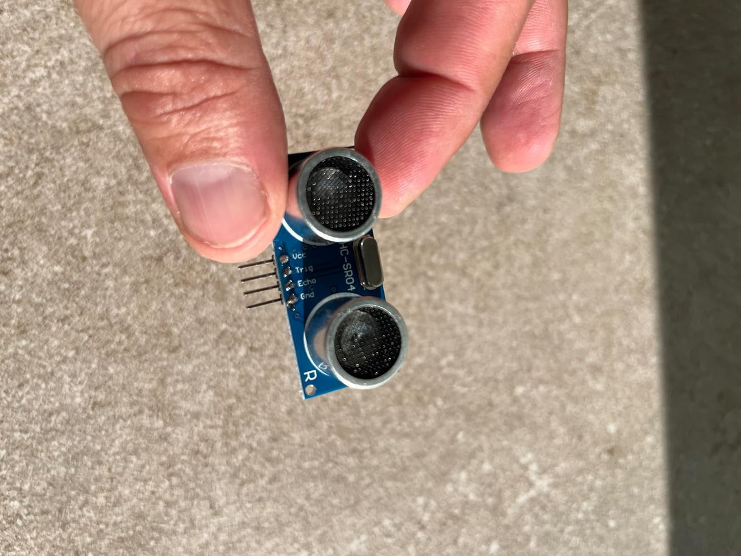 Uno R3 Starter Kit with Board Included. The Best Kit to Start in The Arduino World. for Beginners and Advanced Users. Use Arduino IDE for Setup. More Than 30 Components