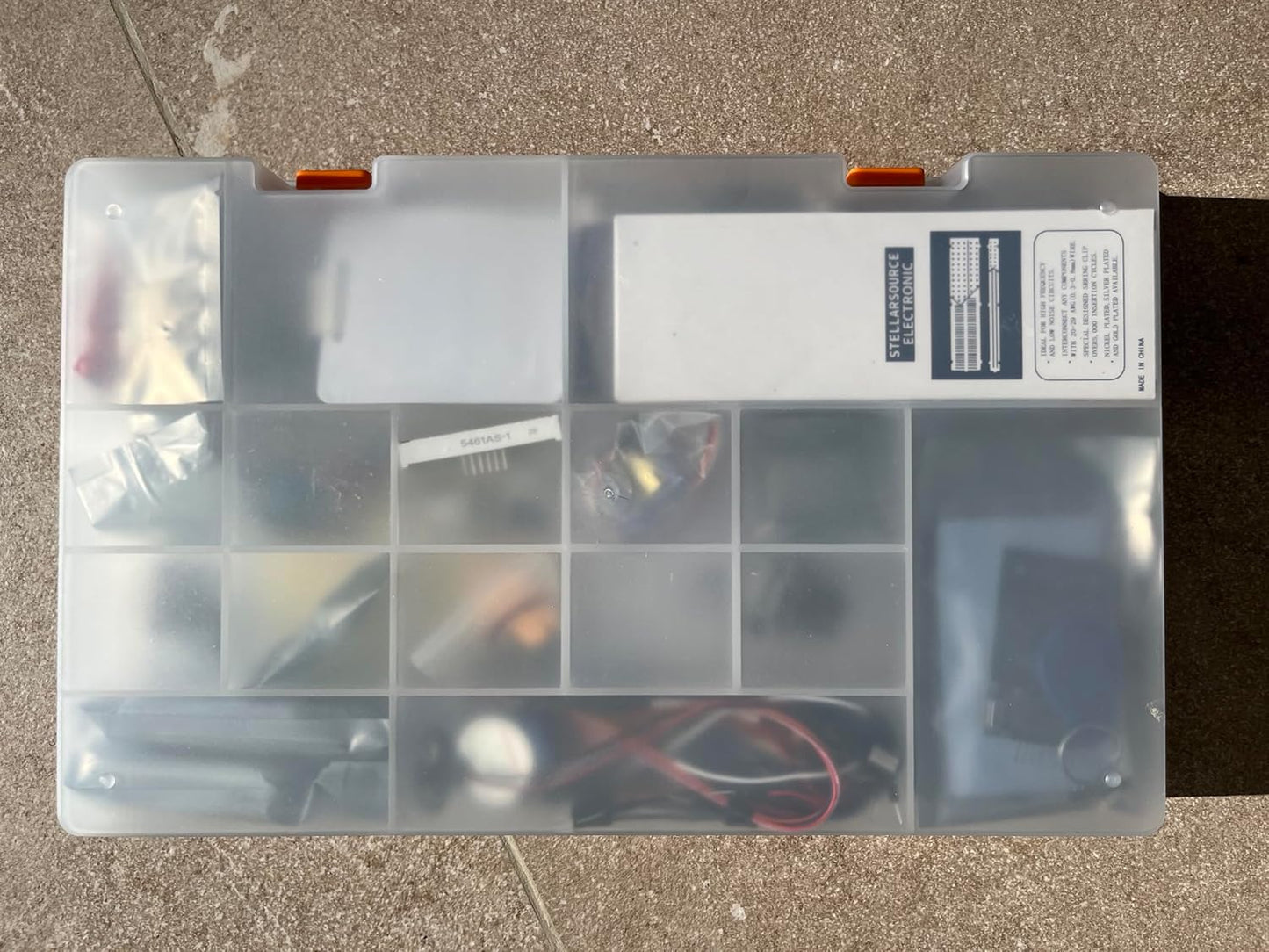 Uno R3 Starter Kit with Board Included. The Best Kit to Start in The Arduino World. for Beginners and Advanced Users. Use Arduino IDE for Setup. More Than 30 Components