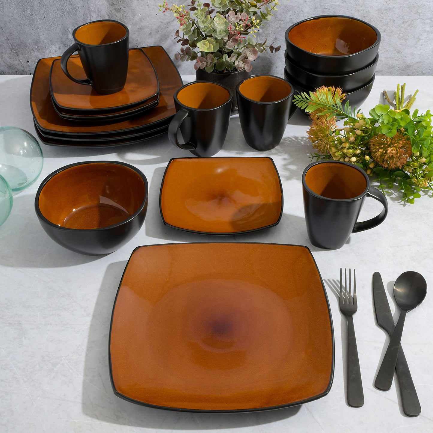 Gibson Soho Lounge Square Reactive Glaze Dinnerware Set, Red, Service for 4 (16pcs)