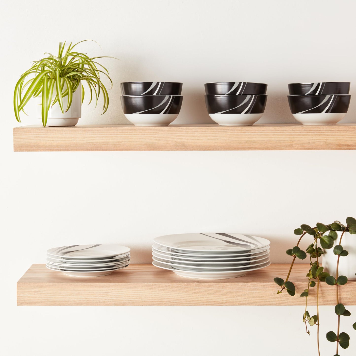 Amazon Basics 18-Piece Kitchen Dinnerware Set, Plates, Dishes, Bowls, Service for 6, White Porcelain Coupe