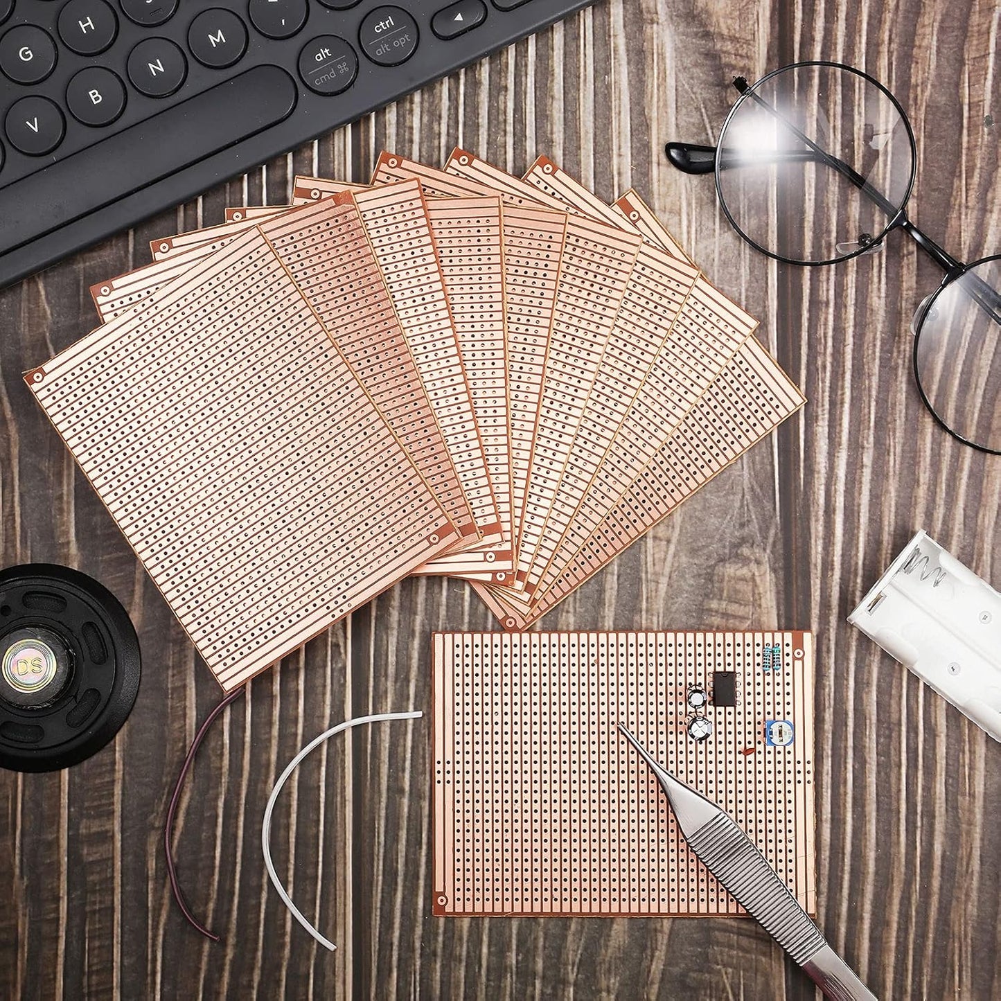 10 PCS 73mm x 100mm PCB Board Prototype Kit Protoboard Copper Strip Board Circuit Board Breadboards 957 Holes Perfboard Universal Printed Circuit Breadboard for DIY Soldering Electronic Projects