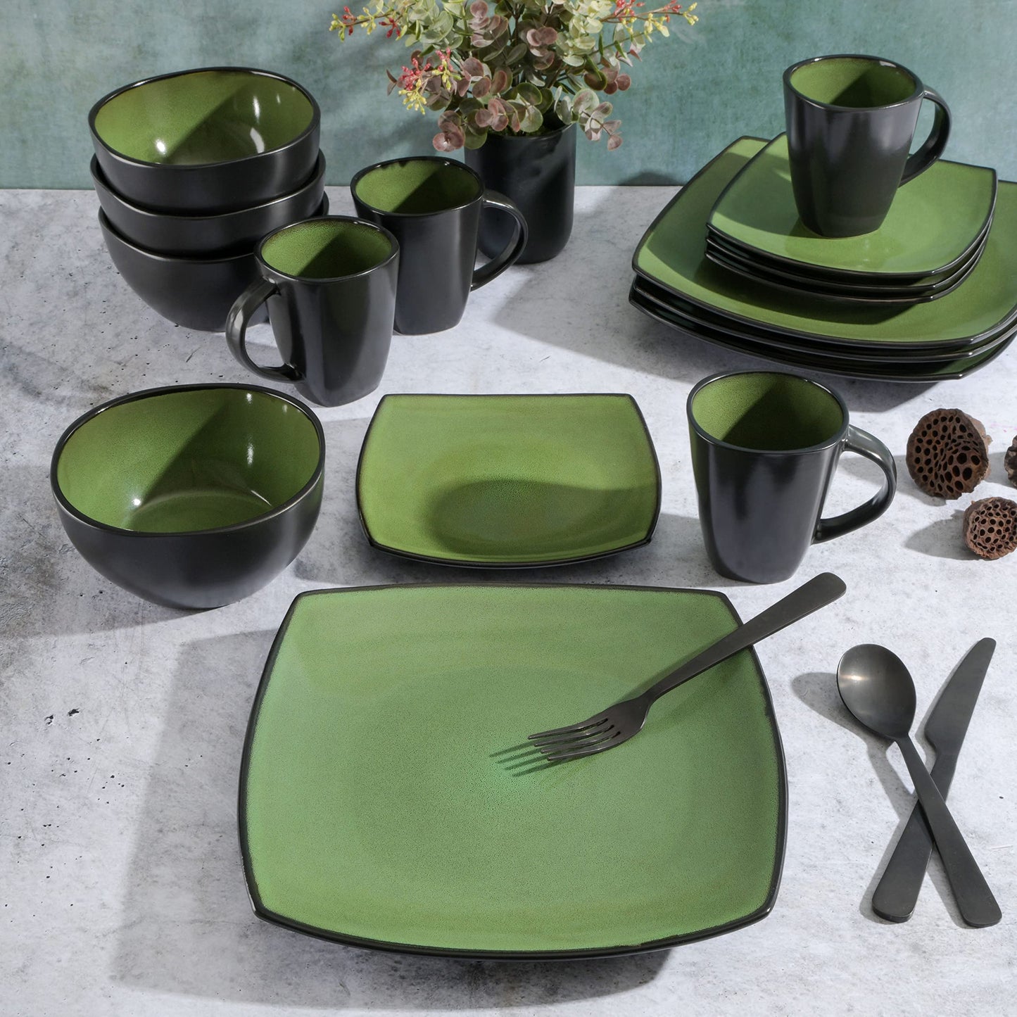 Gibson Soho Lounge Square Reactive Glaze Dinnerware Set, Red, Service for 4 (16pcs)