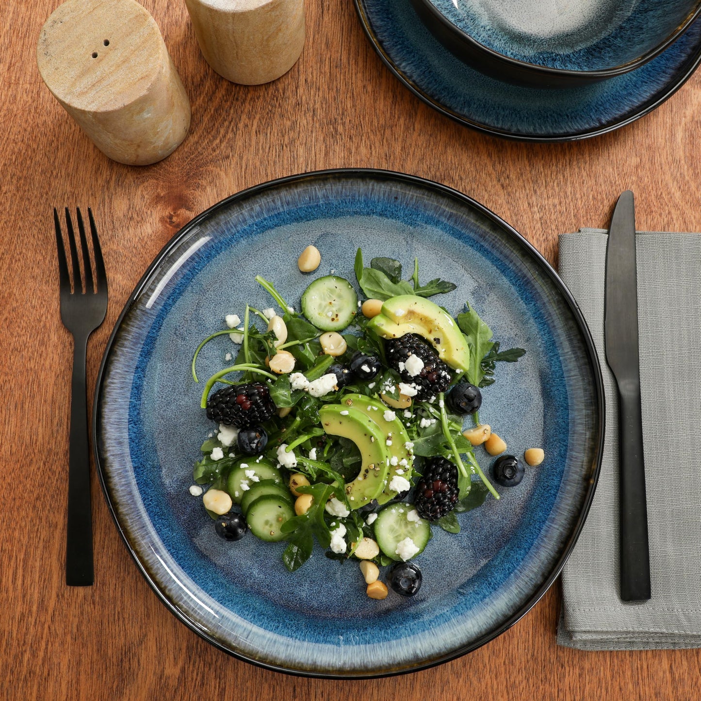 Gibson Soho Lounge Square Reactive Glaze Dinnerware Set, Red, Service for 4 (16pcs)